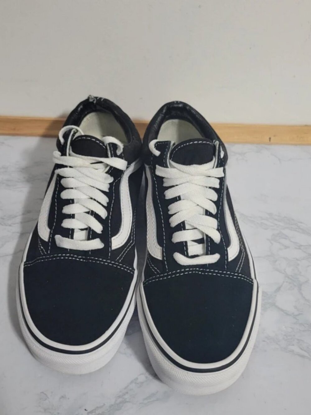 Vans Black/White Old Skool Sneakers, Size 7.5 men/9 women